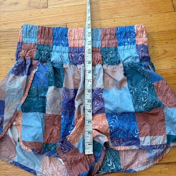 Free People Movement Shorts Size Medium - Picture 3 of 6